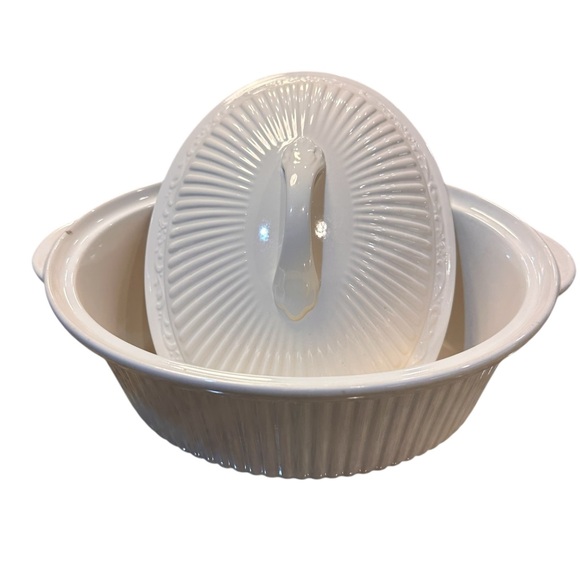 MIKASA Italian Countryside Oval 10 5/8” Covered Casserole 1.5 QT Stoneware DD900 - Picture 4 of 7